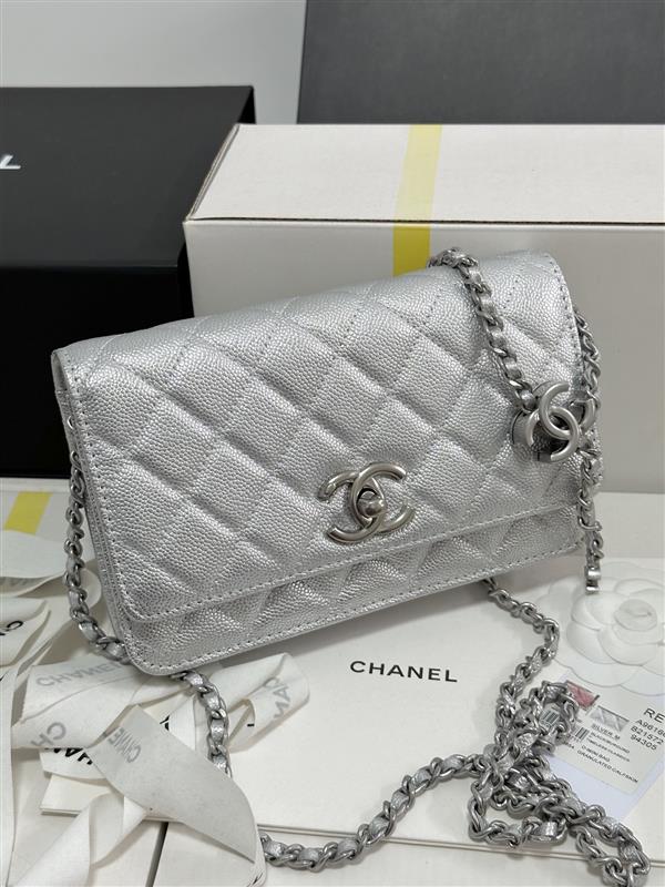 2026127205141904 700